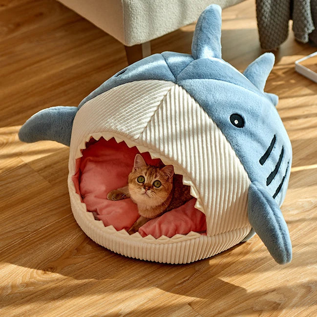 Wholesale Comfortable Luxury Enclosed Blue Shark Shaped Plush Pet Large Bed Washable Dog Cat Cushion