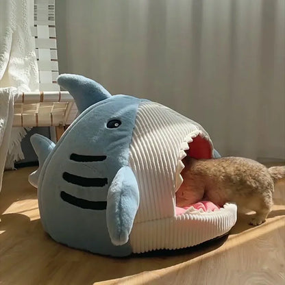 Wholesale Comfortable Luxury Enclosed Blue Shark Shaped Plush Pet Large Bed Washable Dog Cat Cushion